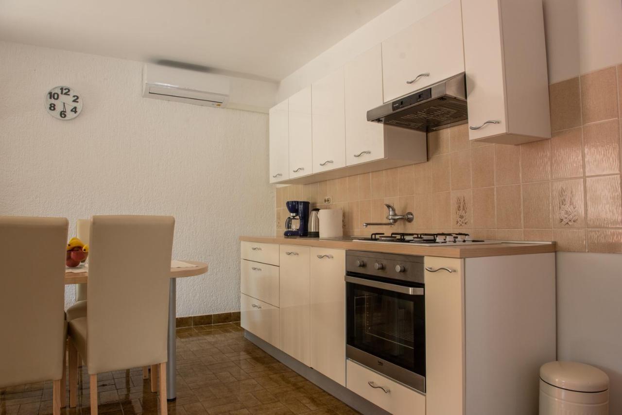 Apartman Bozica Apartment Vir Exterior photo